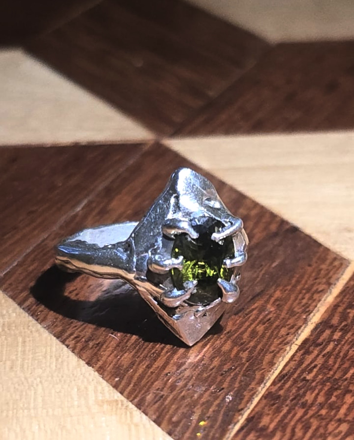 Anillo Rombo — plata 925 con circonita verde